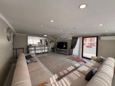 Kaçmaz'dan Altıntepe'de Teraslı Saunalı Özel Tasarımlı Lüks 6+1