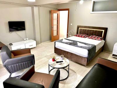 Fatih Topkapı'da Tramvay Yakını Lüks Dizayn Orj Resim Teraslı Günlük Kiralık Daireler 7/24