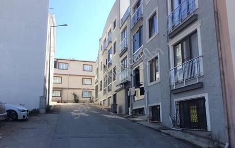 Sinerji'den Üç Evlerde Aile Binasında Acil Satılık 2+1 Daire
