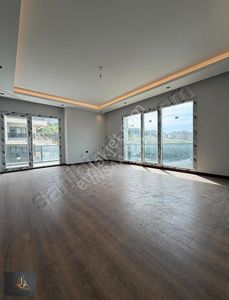 Beylikdüzü Kavaklıda Marinaya Komşu Kiralık 3+1 Daire