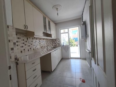 Yılmaz Gayrimenkul 2 Ara Kat 3+1 Ön Cephe Kıralık Yapılı Masrafsız Okul Yanı