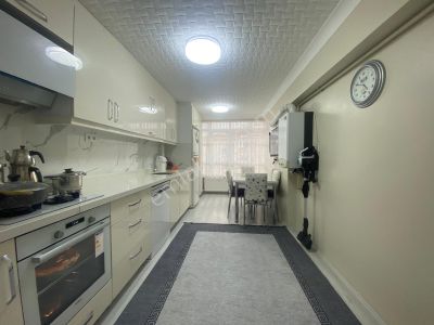 Koza Emlak'tan Malazgirt Mahalesinde Asansörlü Full Yapılı 5+1 Teras Dairee