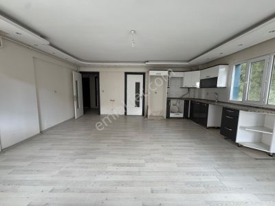 Zeki Emlak'tan Muradiye Mahallesinde Kiralık 2+1 Ara Kat Daire