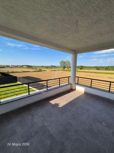 830 M2 Arsa Üzerinde.4+1 Müstakil Villa