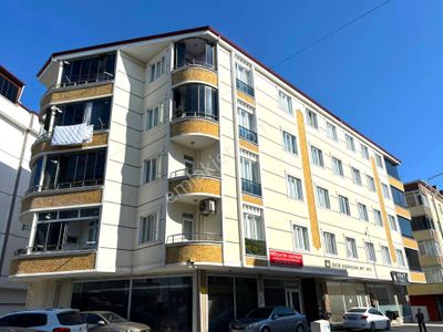 **eryıldız Gayrimenkul'den**istasyon Mah.site İçinde Kiralık Lüx 2+1 Daire