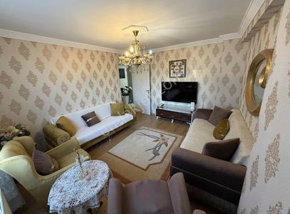 Yenibosna Merkez Mah. Satılık 3+1 Güney Cephe 4. Kat İskanlı