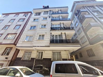 Fatih Emlaktan Mevlana Cami Yakını Satılık 2+1 Ara Kat Daire