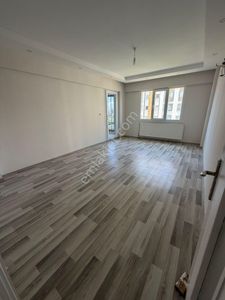 🏡 Tetik Emlak’tan Yeşilmahalle’de Kiralık 3+1 Daire ✨