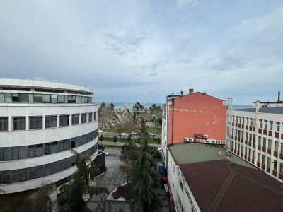 Deha Emlak`tan Kiralık 5+1 Ofis Akçaabat Merkezde