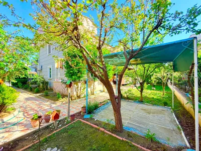 ▶▶akçay Körfez'den Doğa İle İç İçe Geniş Kullanımlı Geniş Bahçeli Satılık 2+1 Villa
