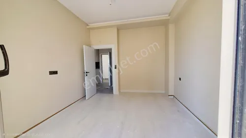 Altıntaş 40lık Yol 2. Parselde Site İçinde Havuzlu 1+1 Satılık