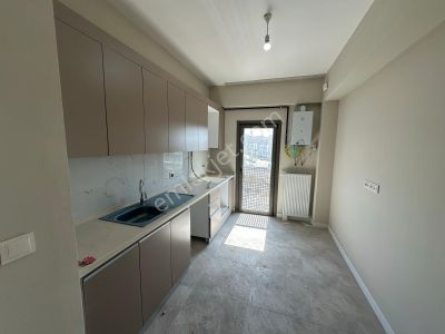 Amazon'dan Haydar Aliyev Ortaokul Karşısı Depozitosuz 2+1