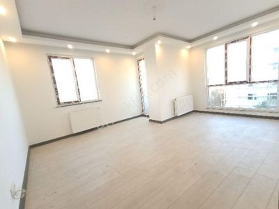 Mimarsinan Mah De 2+1,85m2 Ebeveyn Banyolu Arakat Daire