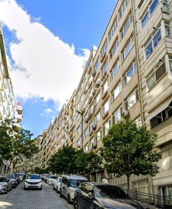 Erkutun'dan, Hüsrevgerede Caddesi Sonunda Asansörlü Binada 3.kat, Yenilenmiş 2+1 Kiralık Daire