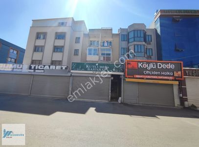 Gıda Çarşısında Ev Düzeninde Temiz Kiralık Atölye & Ofis