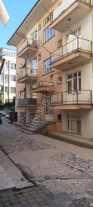 İstiklal Mah.2+1 Sobalı Daire Aileye Kiralıktır.