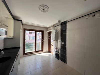 Köşk Sokak Kapalı Garajlı Asansörlü Boş Daire