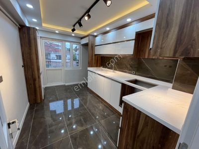 Topçu Mah Satılık 3+1 Katta Çift Banyo Ful Yapılı Ön Cephe Daire
