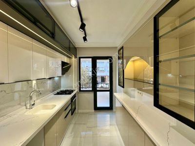 ꧁ay Emlaktan꧁altınkum'da Ön Cephe Arakat Ayrı Mutfaklı Denize 500 Mt Şık Tasarım Satılık 3+1 Daire