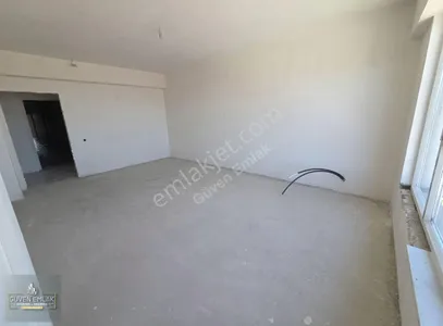 Güven Emlak'tan Tandoğan'da Çevreyoluna Sıfır 4+1 Daire
