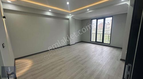 Kapaklı Bahçelievlerde Satılık Teraslı 3+1 Sıfır Daire
