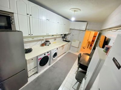 Es As Emlak'tan Mareşal Çakmak Mh Ara Katta 130m2 Masrafsız 3+1