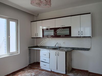 Akyol Gayrimenkul Den Kiralık Sobalı Daire Sekiz Şubat