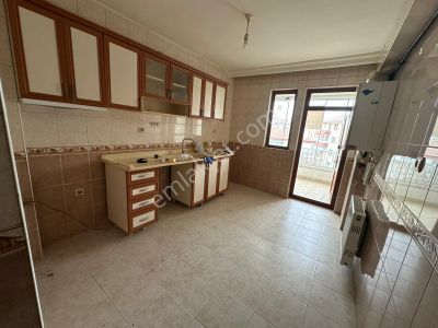 Osmangazi Biçkin Sokak Ta Kat Konumlu Kiralık Daire
