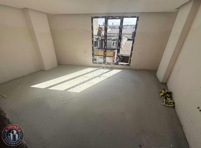 Sultançiftliği'de 2+1 95 M2 Sıfır Tramvya 2dk Acil Satılık Daire