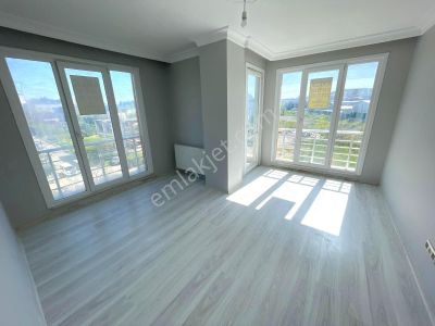 Kiralık Çatı Dubleks 3+1 İskanlı 120 M2 Güney Cephe
