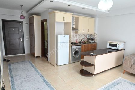 Üstünkent'ten Çiftlikköy'de Full Eşyalı Ferah Oturumlu 1+1 Daire