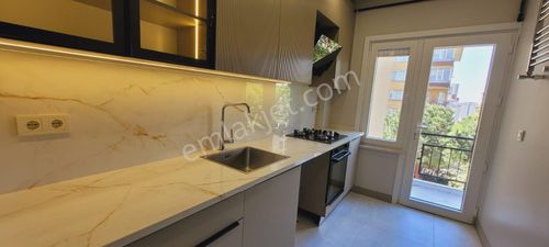 Bostancıda İçi Yenilenmiş Net 100m2 3+1