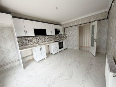 Yıldız'dan Okullar Bölgesnde Katta Türk Hamamlı Geniş Balkon 3+1