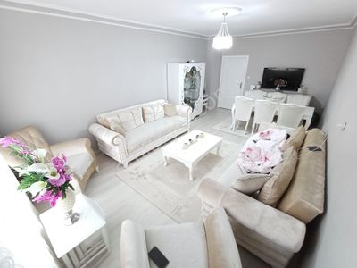 Andiçen Mahallesinde Merkeze Yakın 3+1 Full Yapılı Ara Katta Satılık Daire