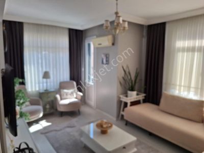 Acill Buca Şirinyer Merkez Civarı Efeler Mah.de 2+1 80 M2 Dgazlı Arakat Bakımlı Satılık Daire