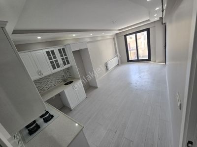 Muradiyede Kiralık 2+1 Açık Mutfak Ara Kat Daire