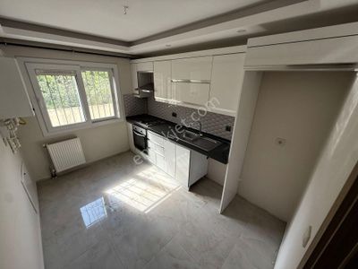 Menderes Turyap'tan Mithatpaşa Mh. 2+1 Satılık Daire