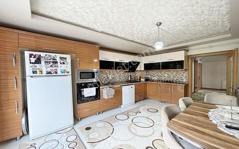 Uyanış'da Evcil Parkı Yakını Site Konseptinde 4+1 Katta Daire