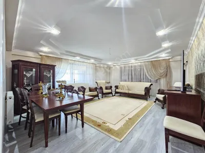 Denizli Adalet Mahallesinde 3+1 200 M2 Full Kredili Satılık Panjurlu Ara Kat Fırsat Daire