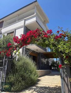 Didim Efeler De Bahçeli Sıfır Ayarında Satılık Villa