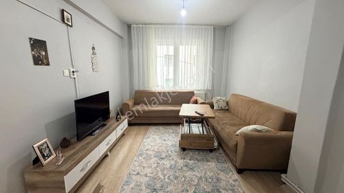 Aile Apartmanında Satılık 2+1 Daire