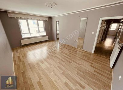 Yeni Çınardan Cadde Yakını Full Yapılı 3+1 Daire...!!!!