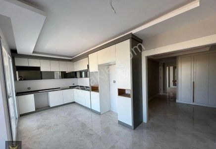 Metrobüse Yürüme Mesafesinde %70 Uygun Kredi İmkanıyla 2+1 Fırsat Dairemiz