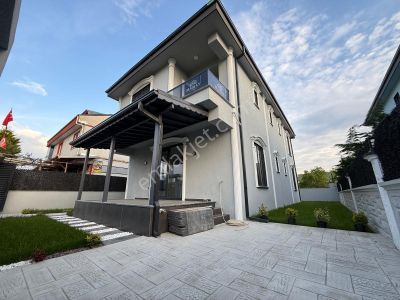 Tamamen Müstakil 4+1 Dublex Villa (geniş M² -ayrı Mutfak)