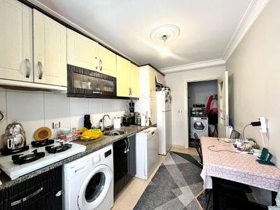 Alban'dan Metrobüse 10 Dk Balkonlu Körodasız 105m² 2+1 Daire !