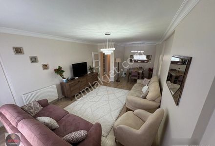 İhsaniye Mahallesinde Havuzlu Sitede 3+1 Dublex Satılık Daire