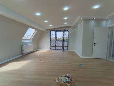 Çekmeköy Merkez Mah Satılık Ultra Lüks 5+2 270m2 Dubleks Daire