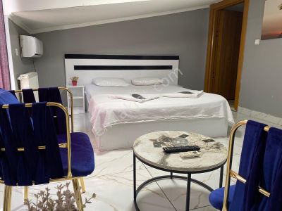 Fatih Topkapı'da Tramvay Yakını Lüks Dizayn Orj Resim Teraslı Günlük Kiralık Daireler 7/24
