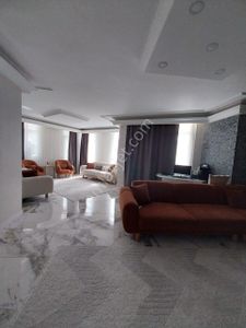 Kocaeli Gölcük İhsaniye Merkez Mahallesi Satılık 195 M² 3+1 Arakat Daire