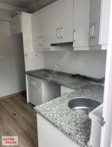 Muhittin Mahallesinde Ara Kat İçi Yapılı Daire